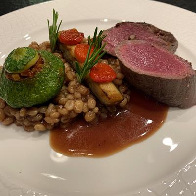 Filet de boeuf - légumes grillés - orge perlé