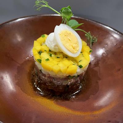 Tartar de boeuf asiatique - mangue - vinaigre de riz