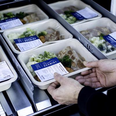 Chaque semaine nous remplissons nos distributeurs avec des plats frais